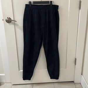 Lululemon surge jogger - size large - heritage 365 camo